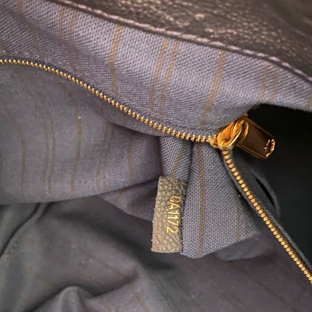 SOLD Louis Vuitton Artsy MM Empreinte Leather Bag - Picture 8 of 8